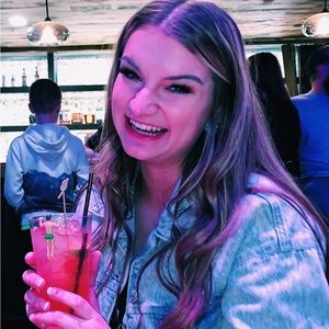 Meet your Posher, Jillian